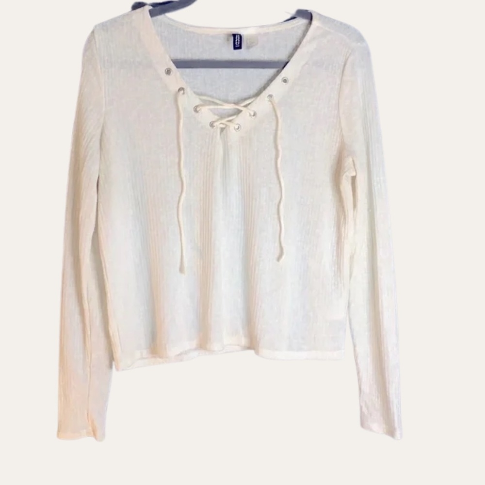 DIVIDED H&M Tie-Up Crop Sweater